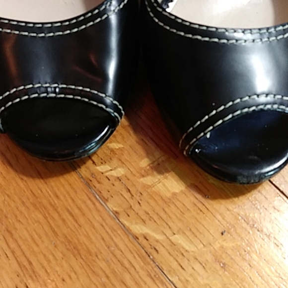 Nicole Miller Heels - "Sill "Black Peep Toe Sz 8 - Picture 7 of 14